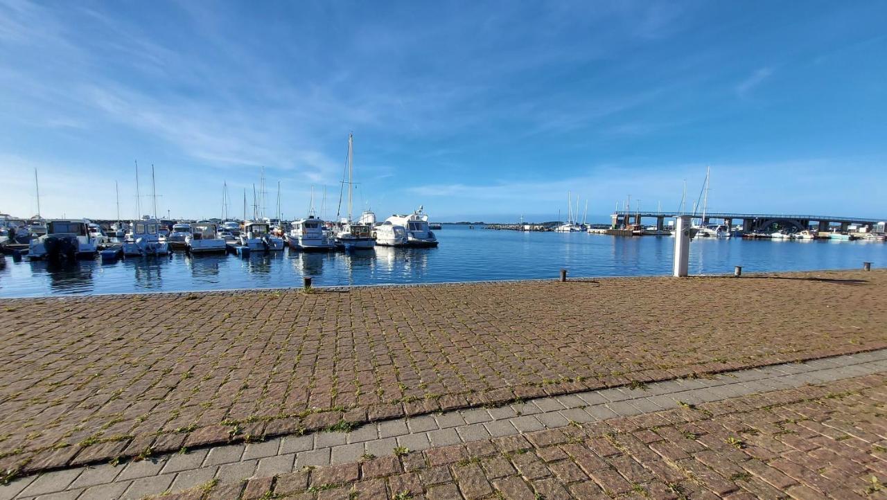 Ferienwohnung Im Uhlenhuus Wiek auf Rügen Exterior foto